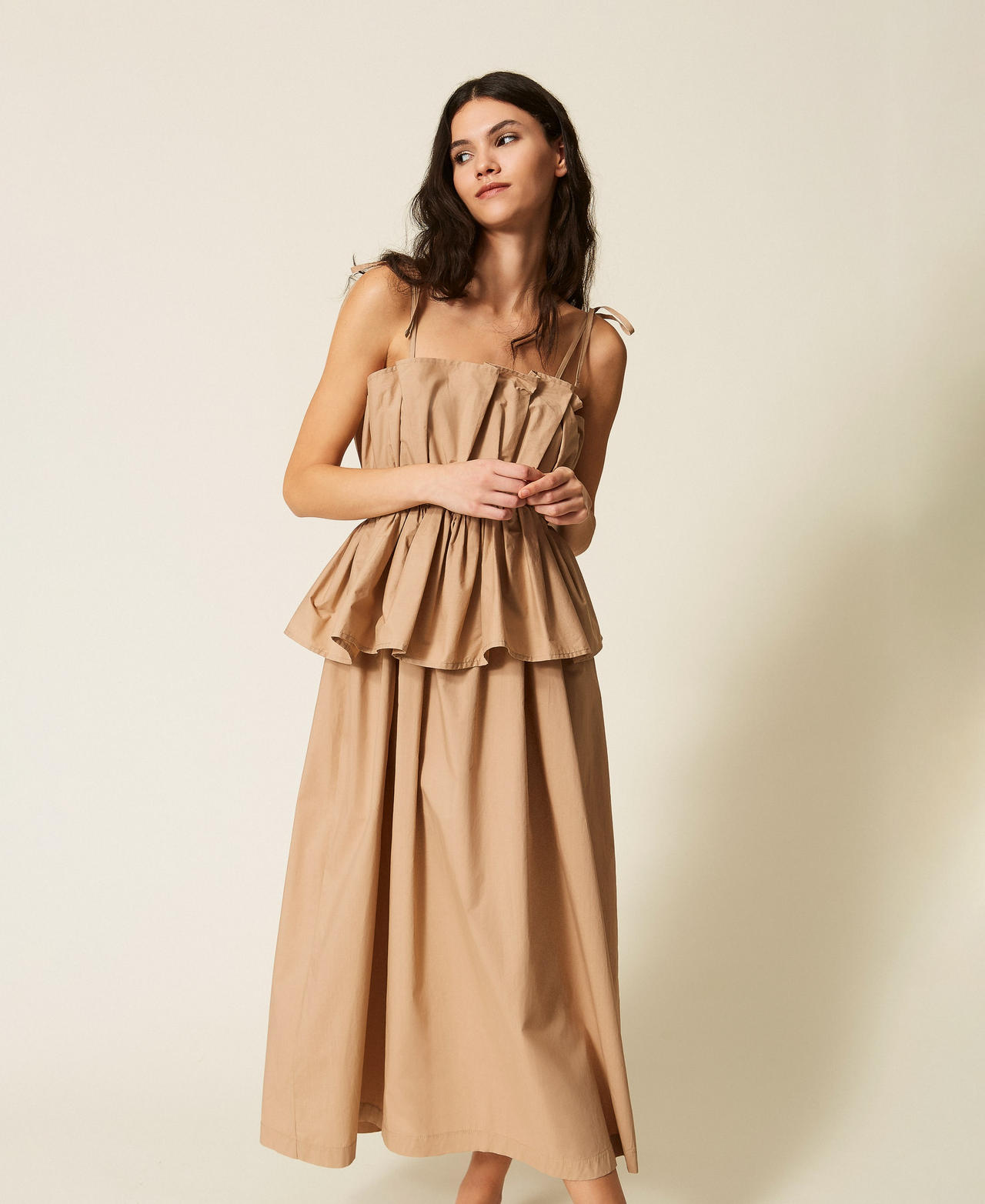 Robe longue en popeline avec volant
