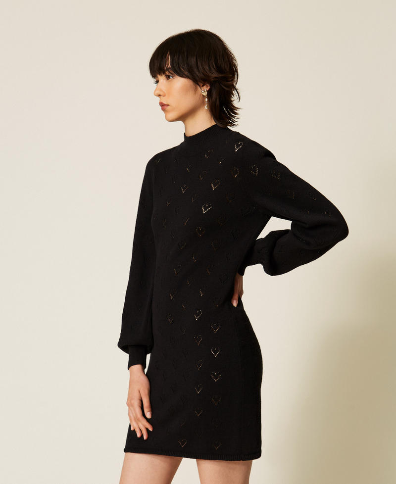Robe courte en maille avec motif de c&oelig;urs Noir Femme 262TP3021_00006_03