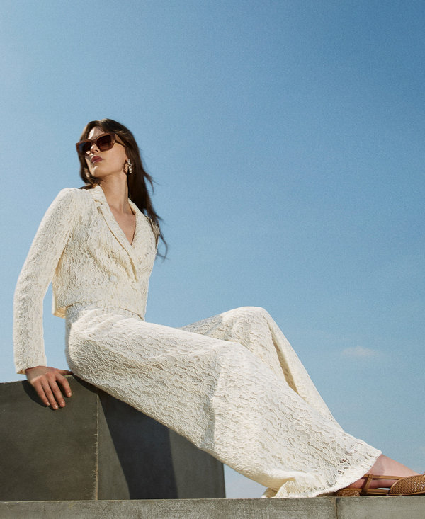 Wide-leg trousers in floral lace