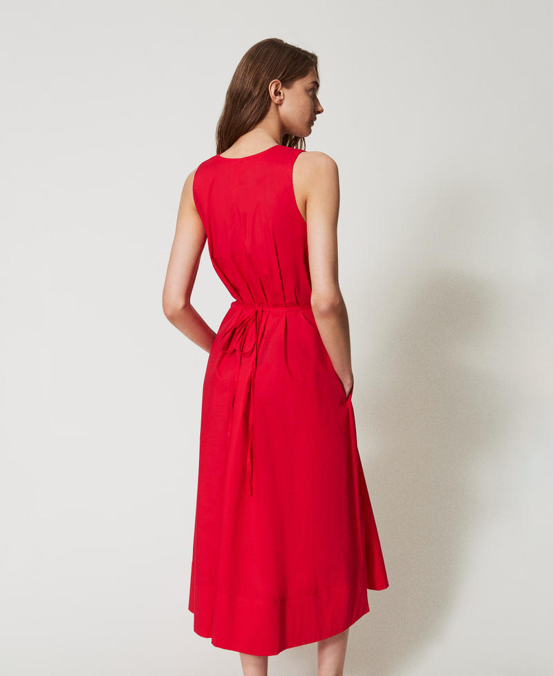 &Auml;rmelloses Maxikleid aus Popeline Hibiscus Red Frau 251TT2221_12365_03