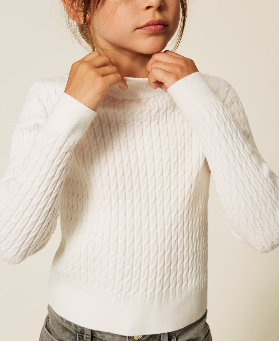 Fitted cable knit jumper