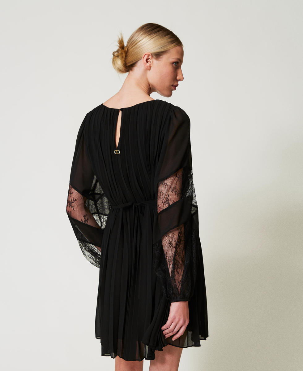 Short pleated georgette dress with lace Black Woman 251TP2783_00006_03