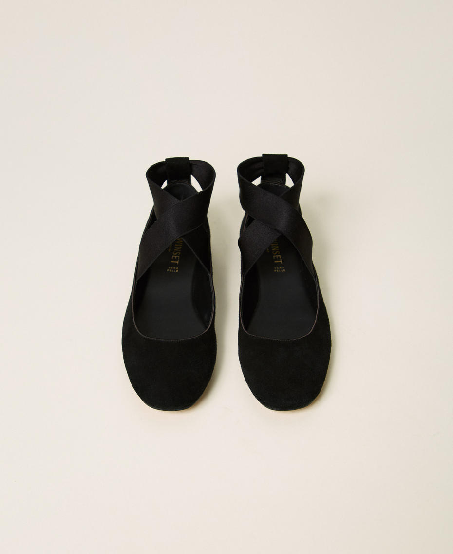 Ballerina aus Veloursleder Schwarz Frau 262TGT160_00006_04