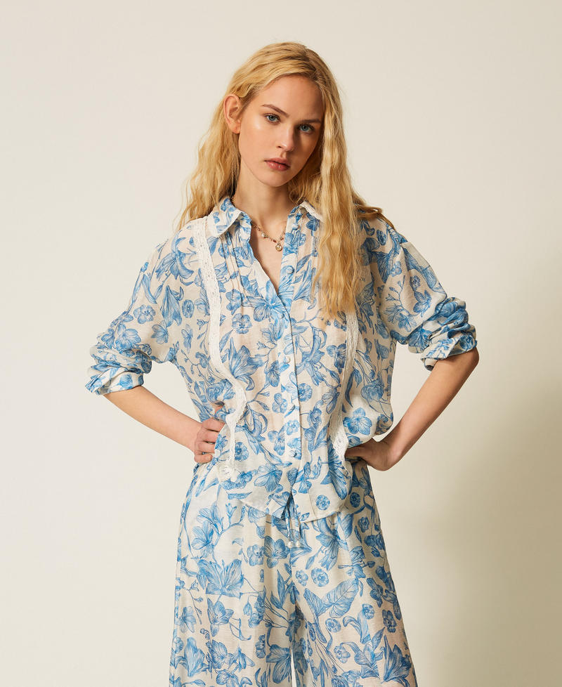 Camisa de flores con encaje Estampado Toile De Jouy Blanco Roto / Azul Med Mujer 261LM2SAA_13465_01