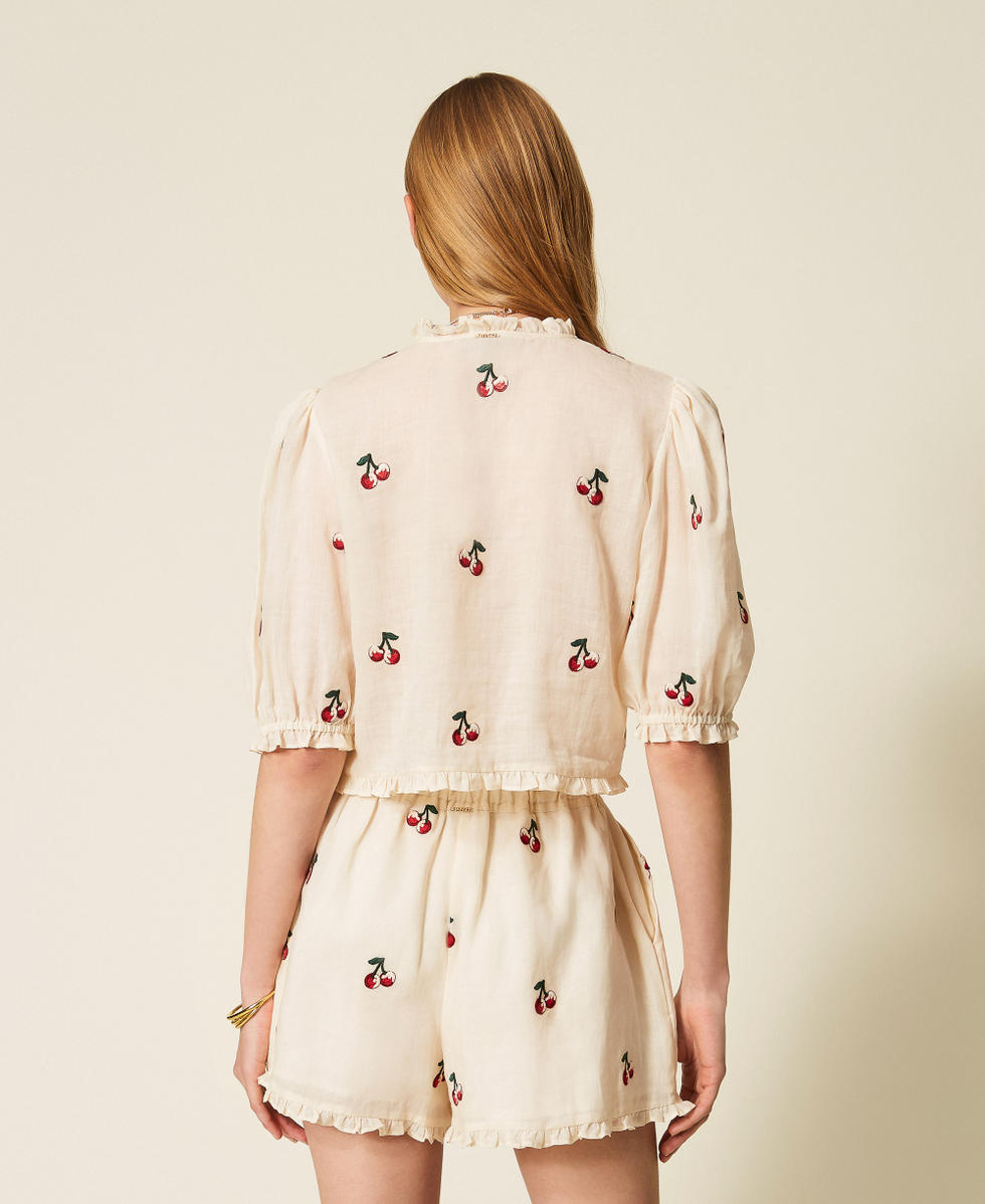Camisa corta de ramio con bordados de cerezas Blanco &laquo;Pergamena&raquo; / Cherries Red Embroidery Mujer 261TT2420_13577_03