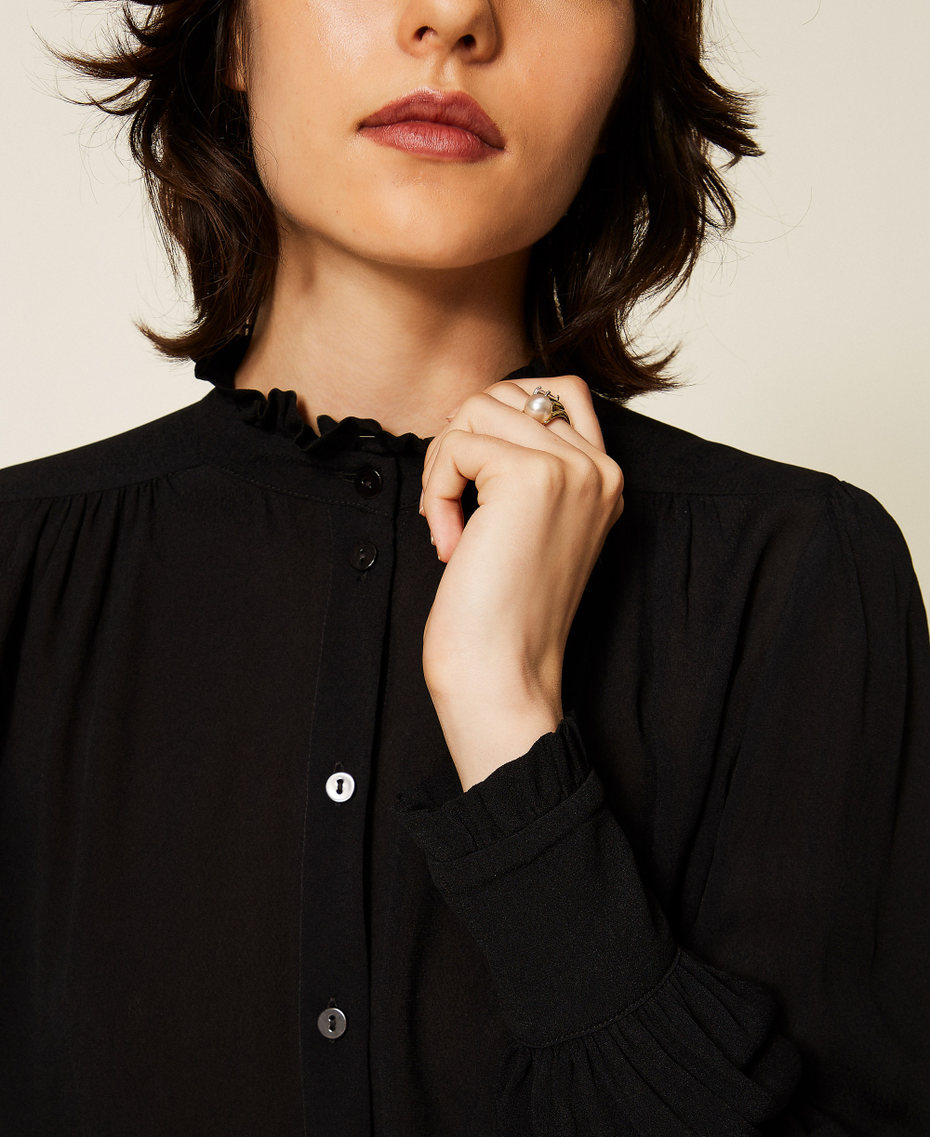 Camicia cropped in cr&ecirc;pe de Chine Nero Donna 262TP2342_00006_04