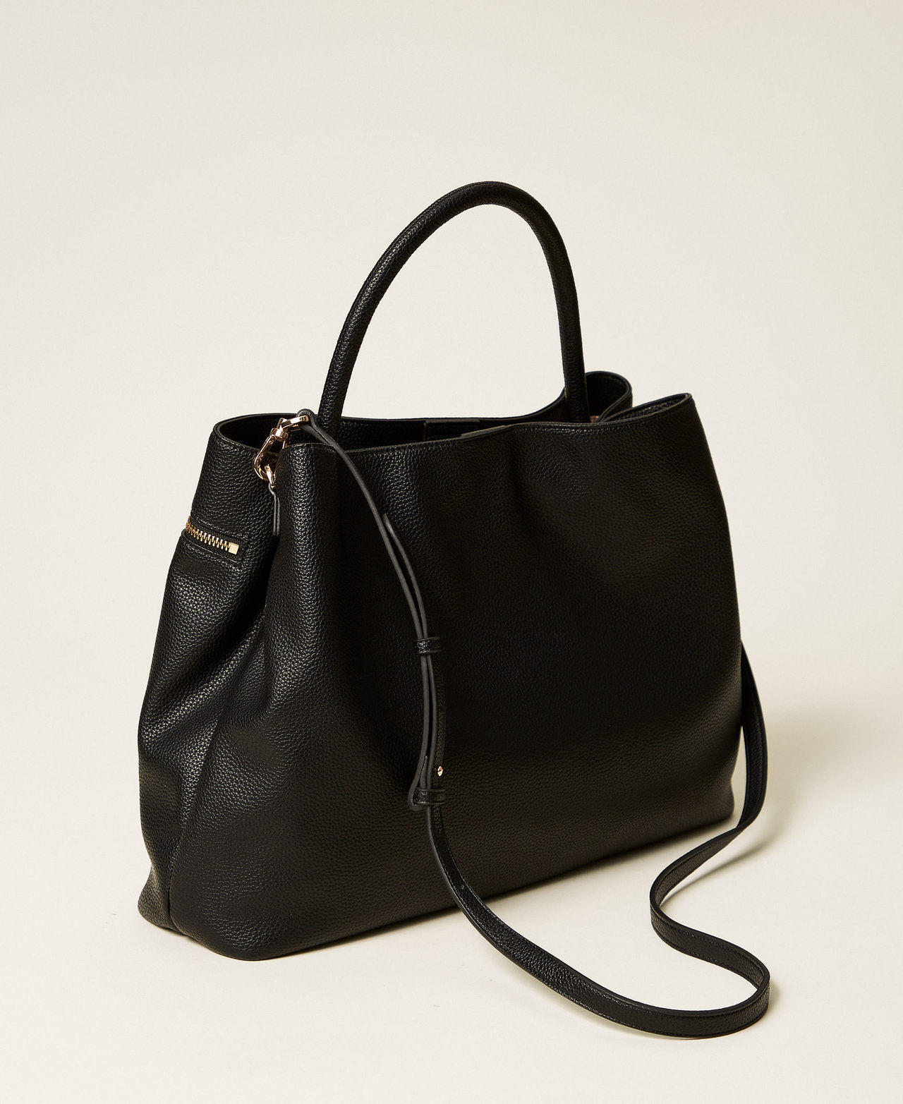 Shopper bag with pocket and Oval T lock Black Woman 252TD8260_00006_03