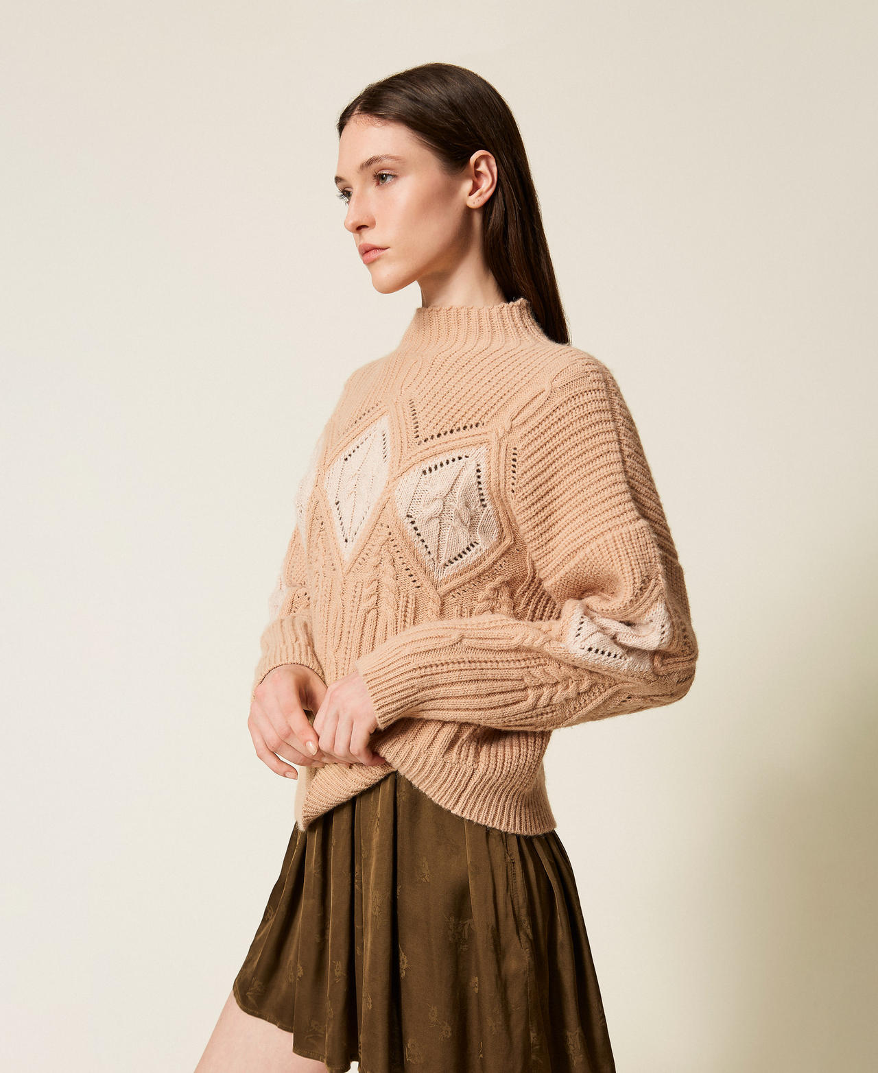 Wool blend intarsia jumper Two tone Dark Parisienne Pink/Light Parisienne Pink Lurex Woman 252TT3290_13010_01