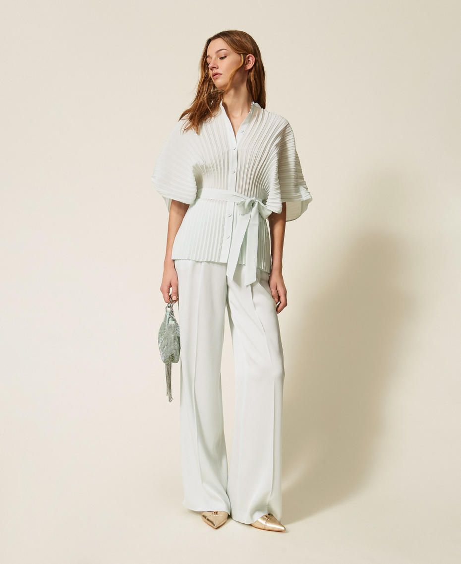 Hemdbluse aus recyceltem Cr&ecirc;pe de Chine "Aqua"-Hellblau Frau 261TP2560_13162_01