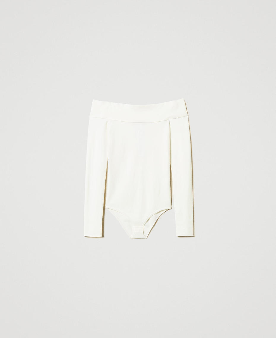 Nahtlos gearbeiteter Off-Shoulder-Strickbody Wei&szlig; Schnee Frau 232TN311J_00282_S0