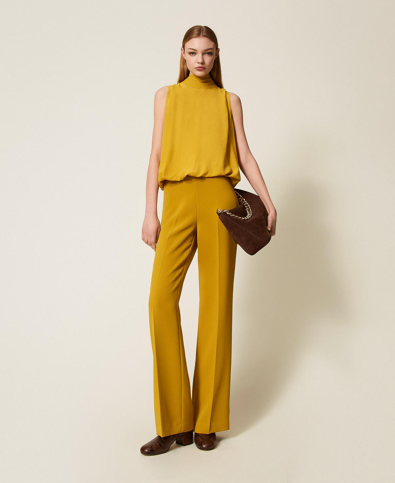 Wide crêpe trousers Mustard Yellow Woman 252TP2591_12607_01