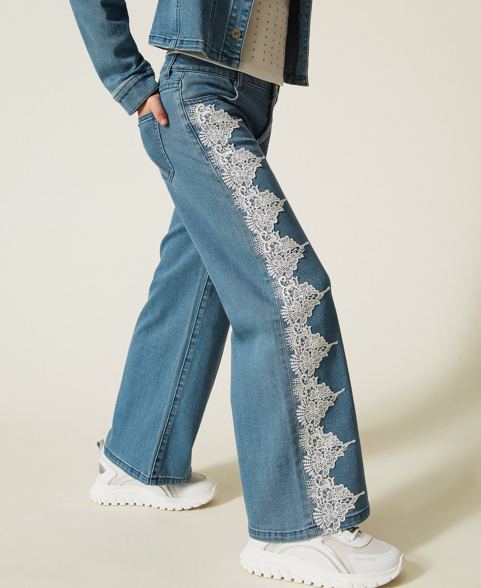 Wide-leg jeans with lace Medium Blue Denim Girl 261GJ2082_03451_04