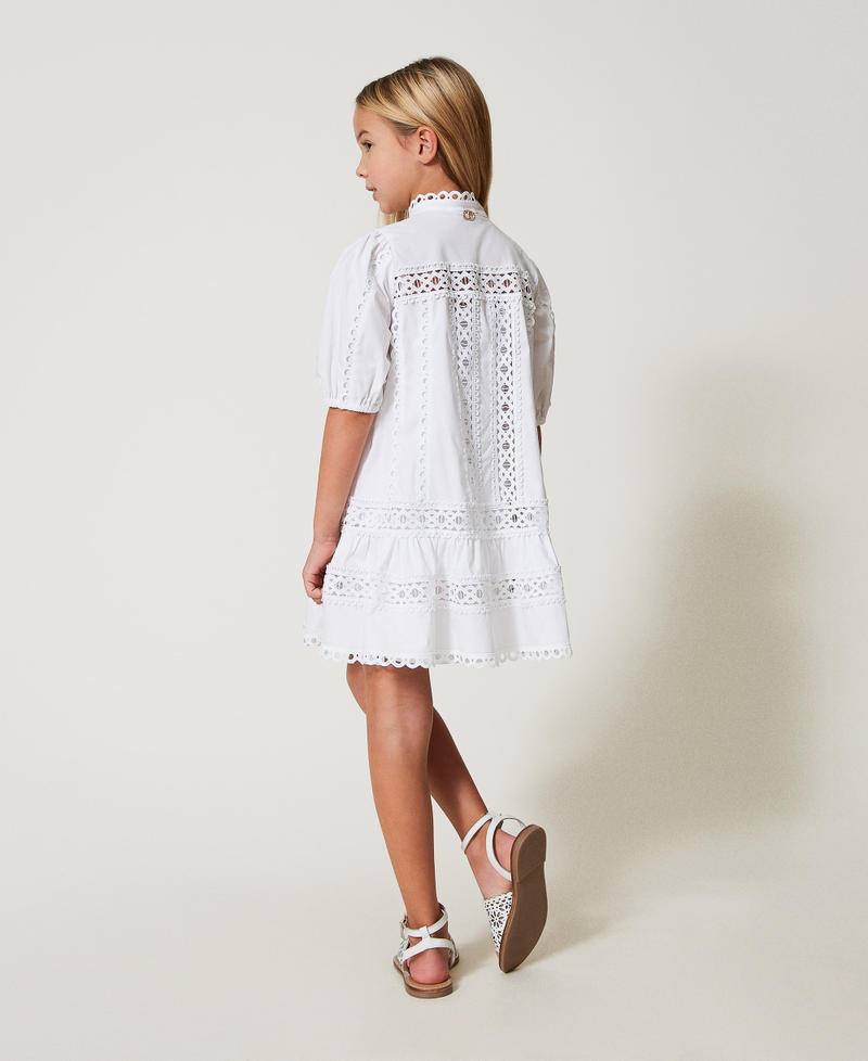 Kurzes Kleid aus Popeline mit Stickerei "Ice"-Weiß Mädchen 251GJ2410_00808_03