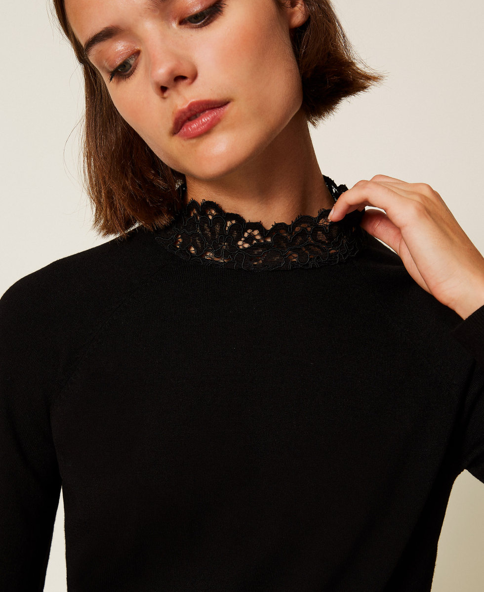 Pull col montant avec dentelle Noir Femme 252TP3391_00006_04