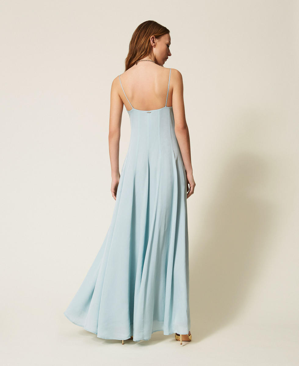 Langes Kleid aus Satin "Dusty Sky"-Hellblau Frau 261TT2501_13451_03