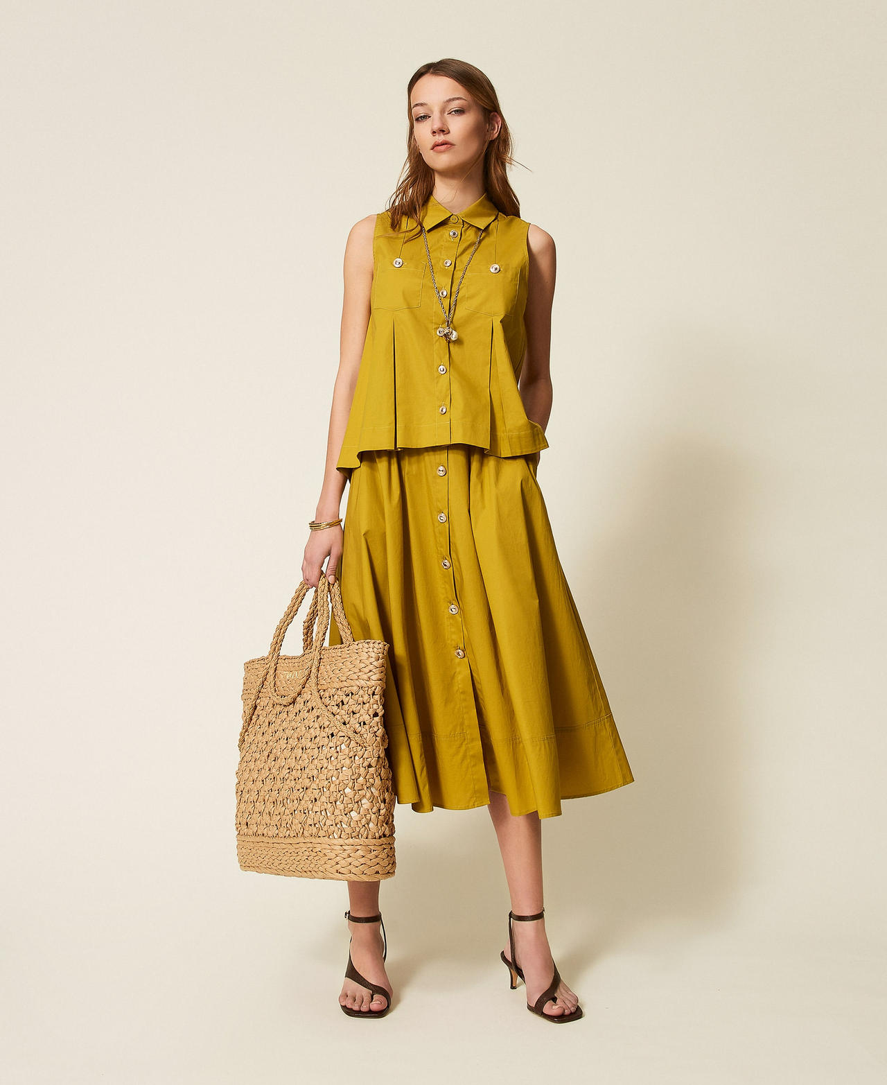 Long poplin skirt with buttons