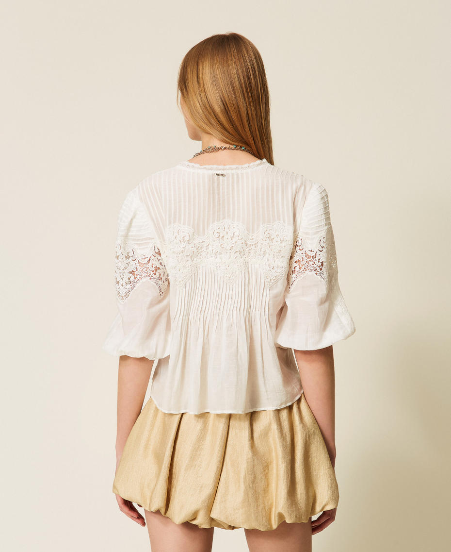 Laminierte Shorts im Ballon-Design Golden Beige Frau 261TT2533_13506_03