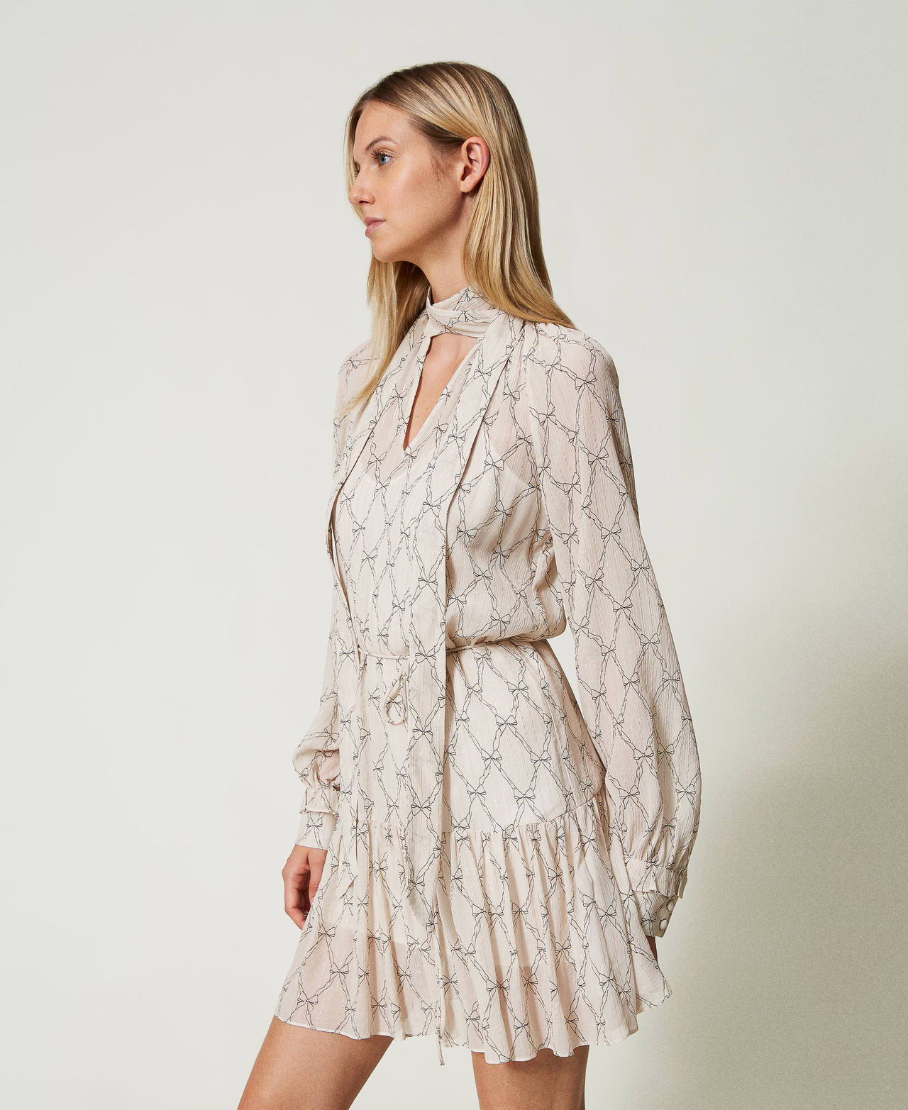 Abito corto in creponne con stampa fiocchi Stampa Fiocchi Bianco "White Cream" / Nero Donna 242TT2440_12048_02