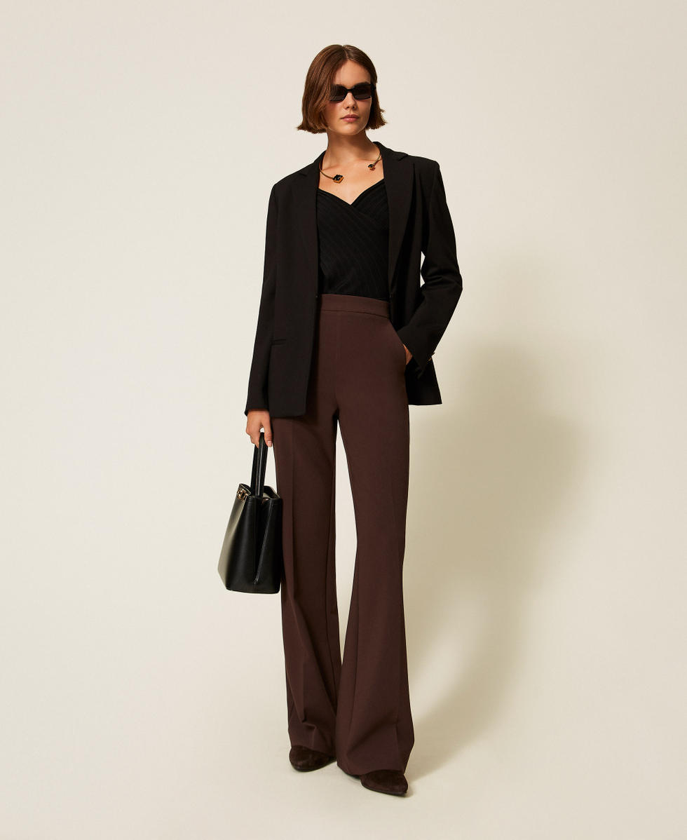 Pantalon droit en cr&ecirc;pe