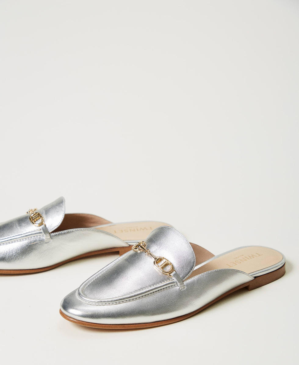 Leather mules with Oval T Silver Woman 251TCP136_00995_02