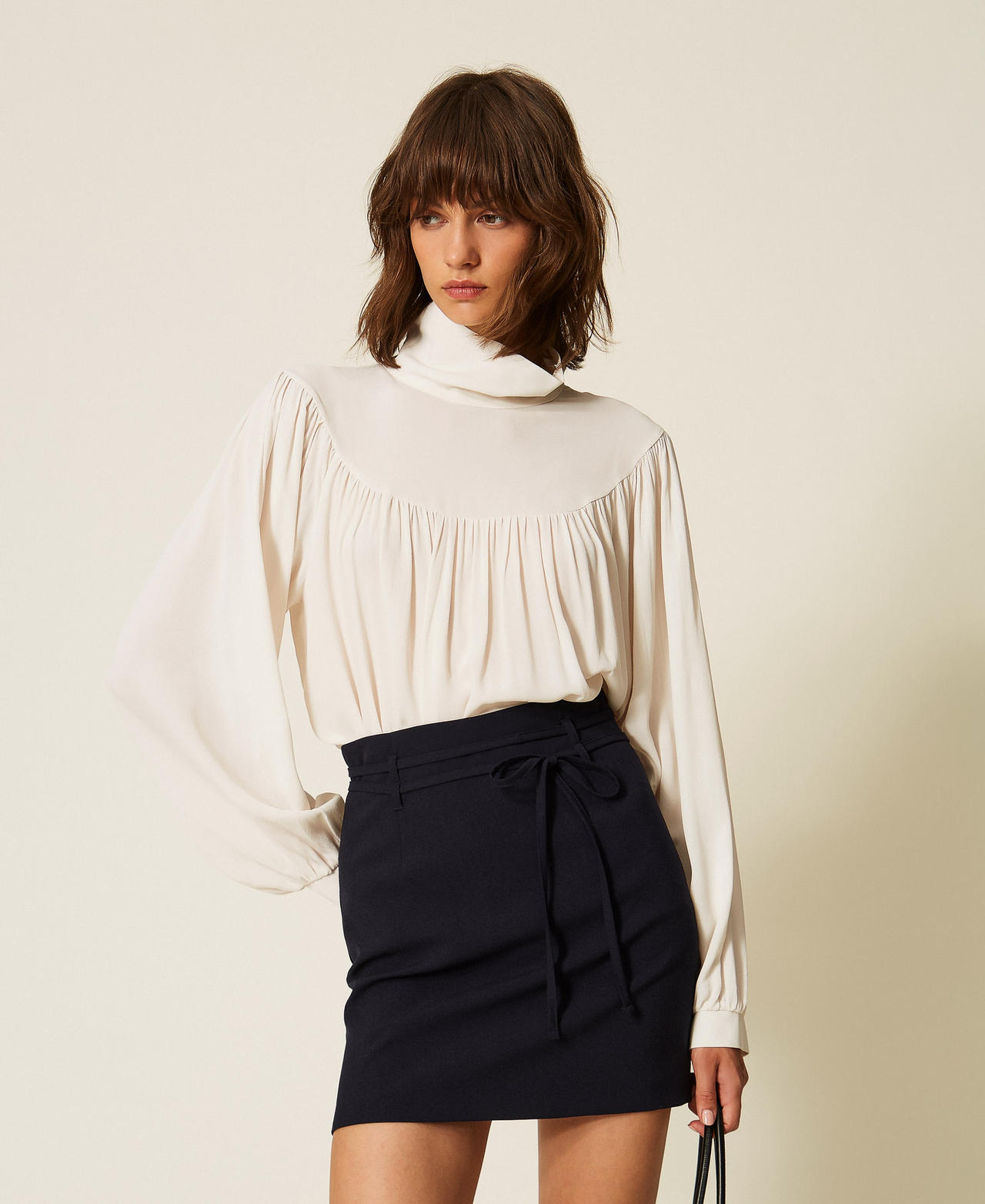 Blouse en cr&ecirc;pe de Chine avec fronce