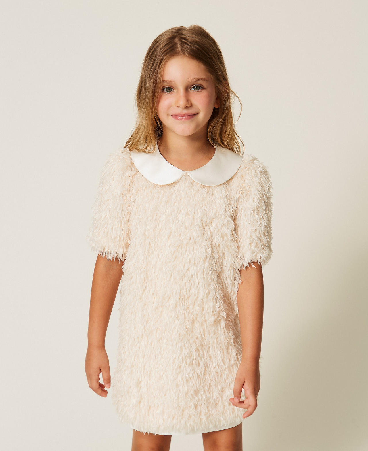 Robe courte fille avec col en satin