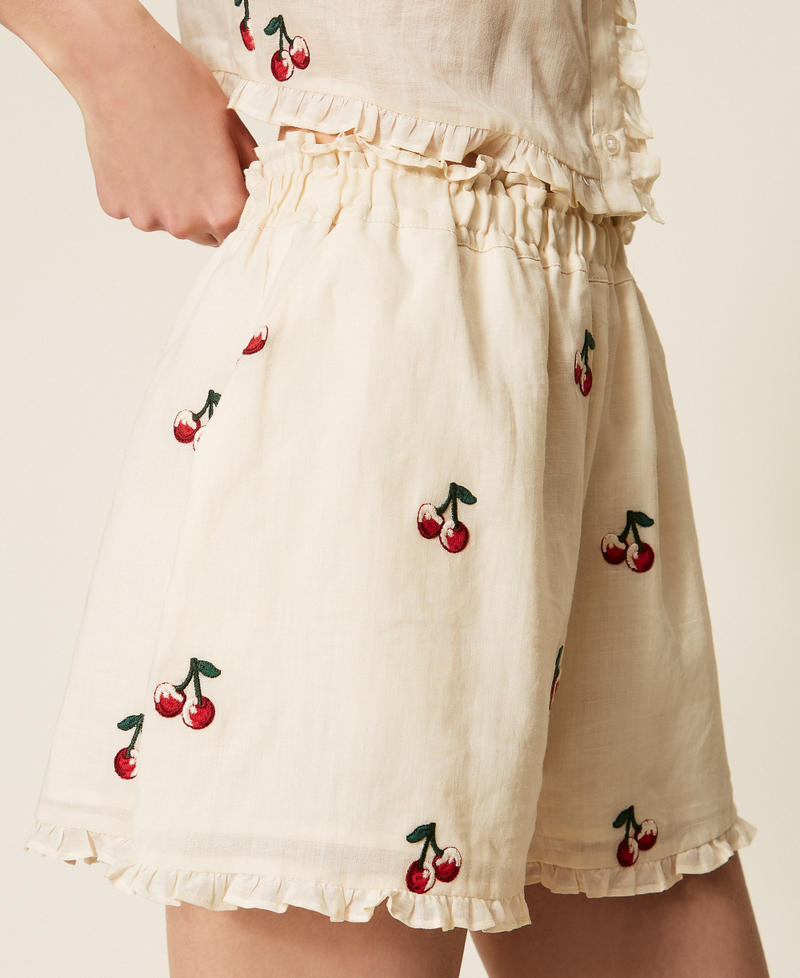 Ramie shorts with cherry embroidery Parchment White/Cherry Red Embroidery Woman 261TT2421_13577_PD