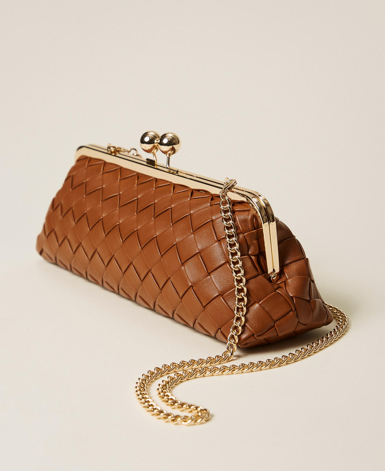 Handwoven clutch Leather Brown Woman 261TB7301_00057_02