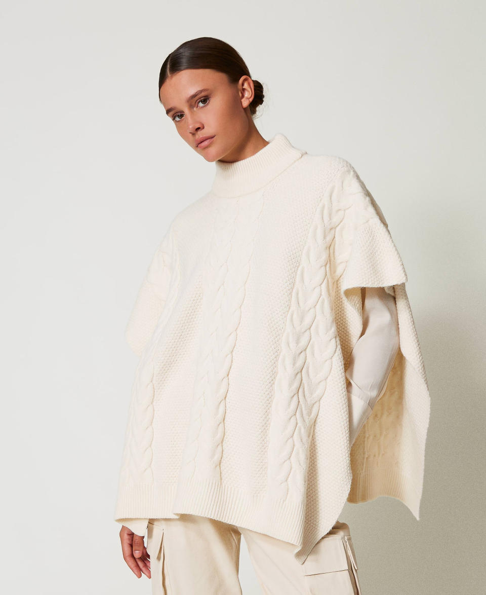 Twin Set Poncho in maglia con trecce