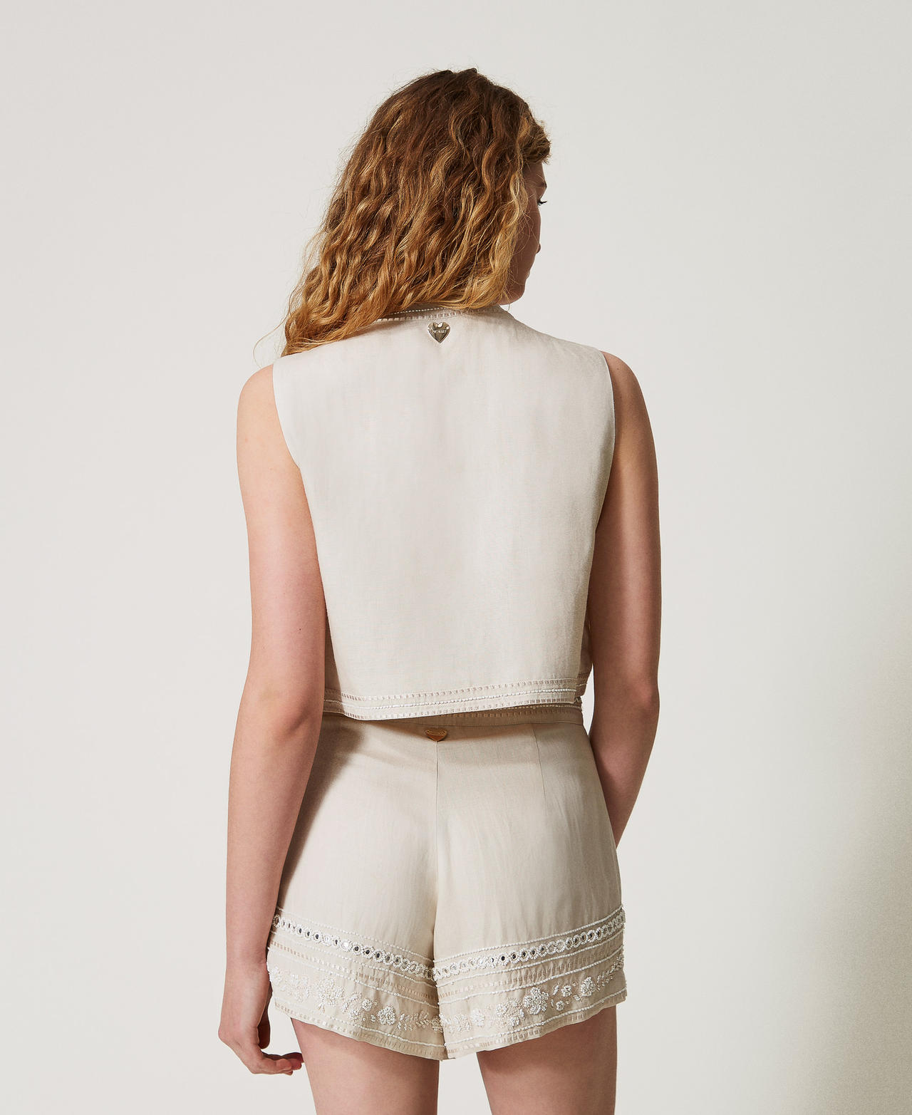 Gilet en lin m&eacute;lang&eacute; avec broderie Broderie Almond Beige/Dark Almond Beige Femme 251LM2FDD_12376_03