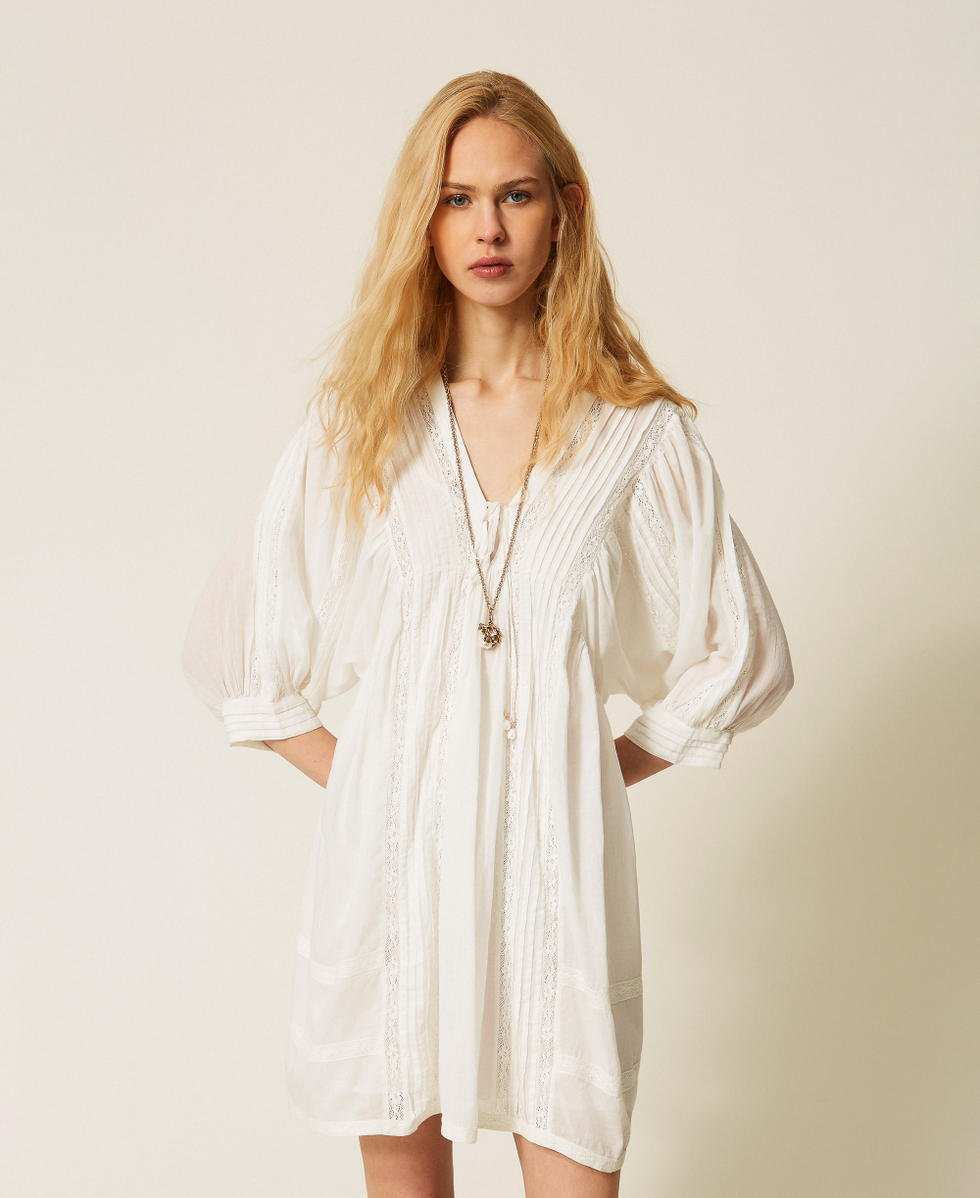 Vestido corto de muselina con encaje Hueso Mujer 261LM2HEE_00526_02
