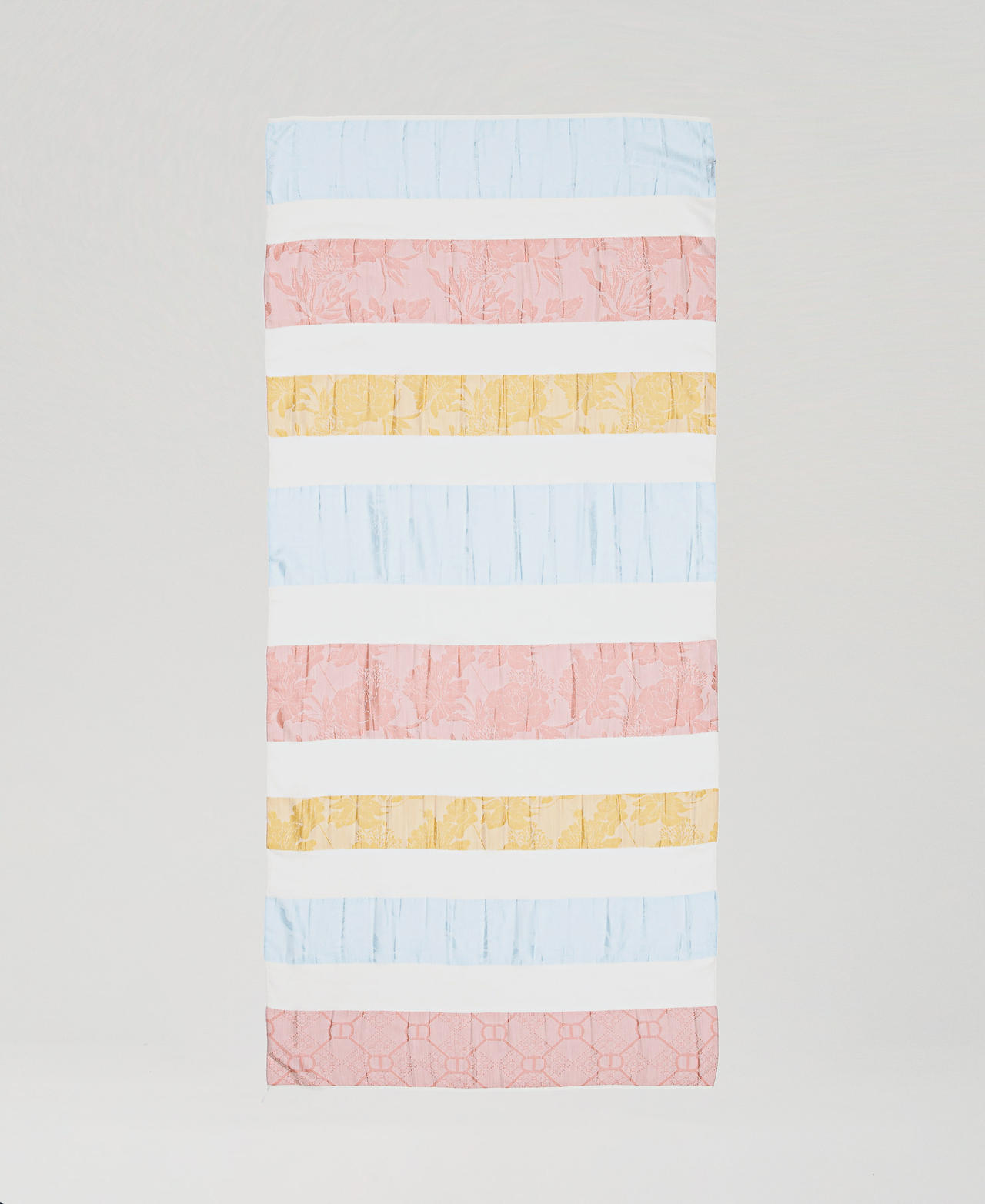 Multicolour jacquard stole with Oval T Oval T Snow Multicolour Stripes Woman 251TA4320_12219_05