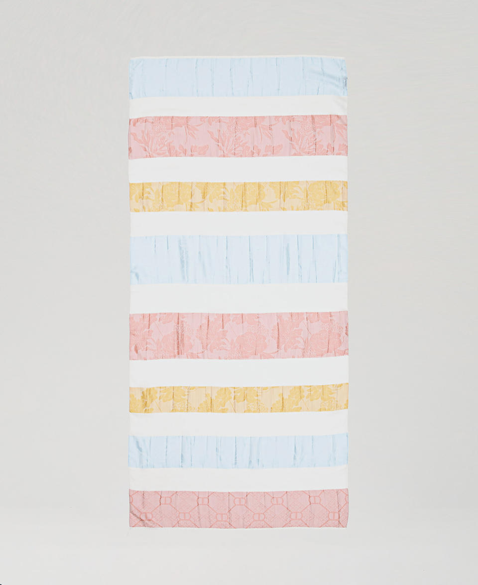 Multicolour jacquard stole with Oval T Oval T Snow Multicolour Stripes Woman 251TA4320_12219_05