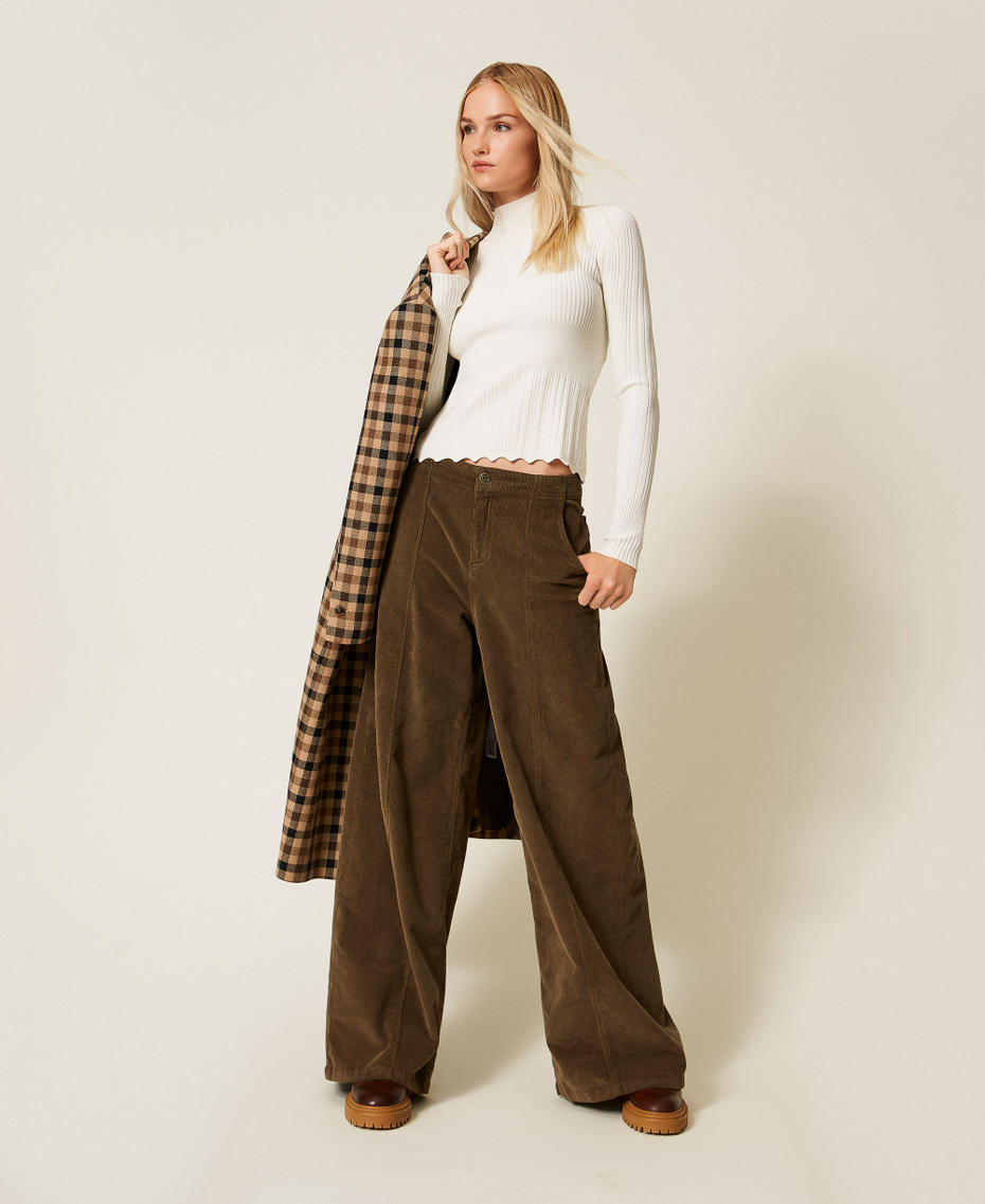 Pull col montant côtelé avec festons Blanc Neige Femme 252TT3221_00282_T0