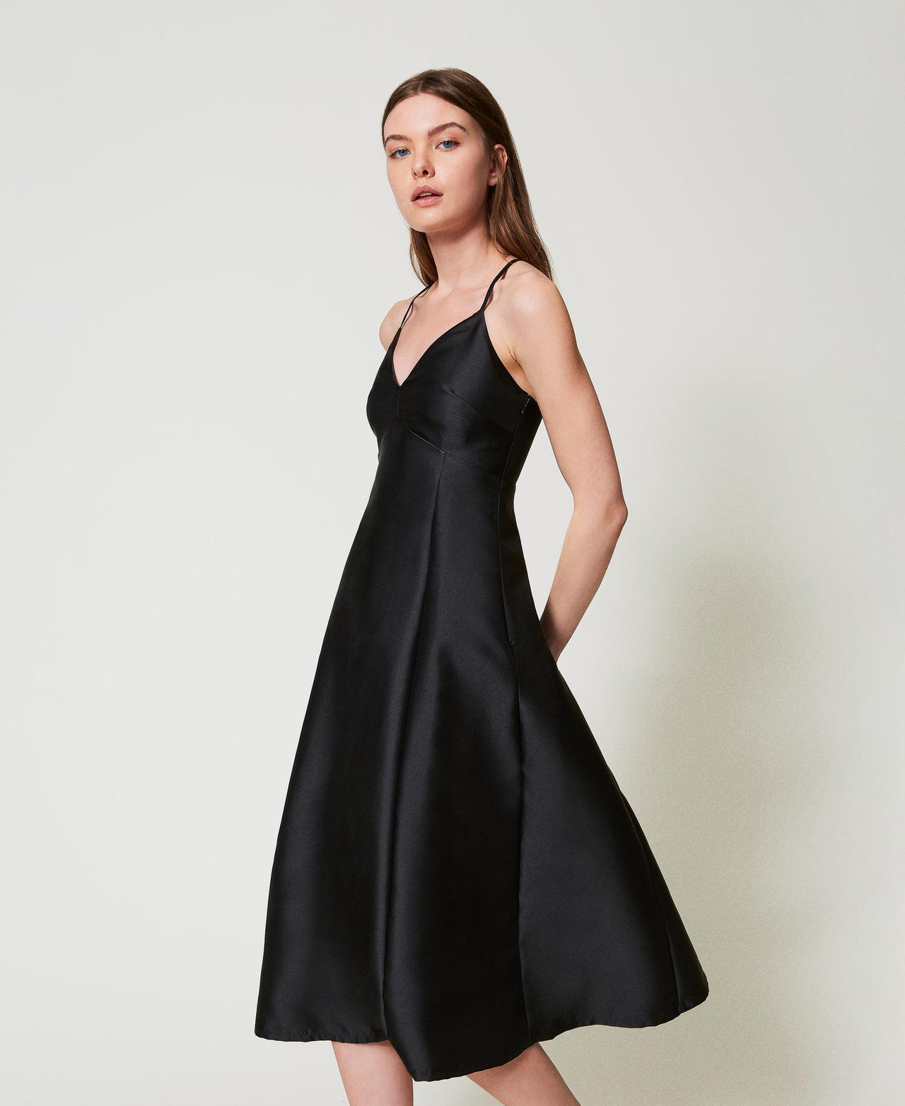 Abito longuette in twill tecnico Nero Donna 251AP2264_00006_01