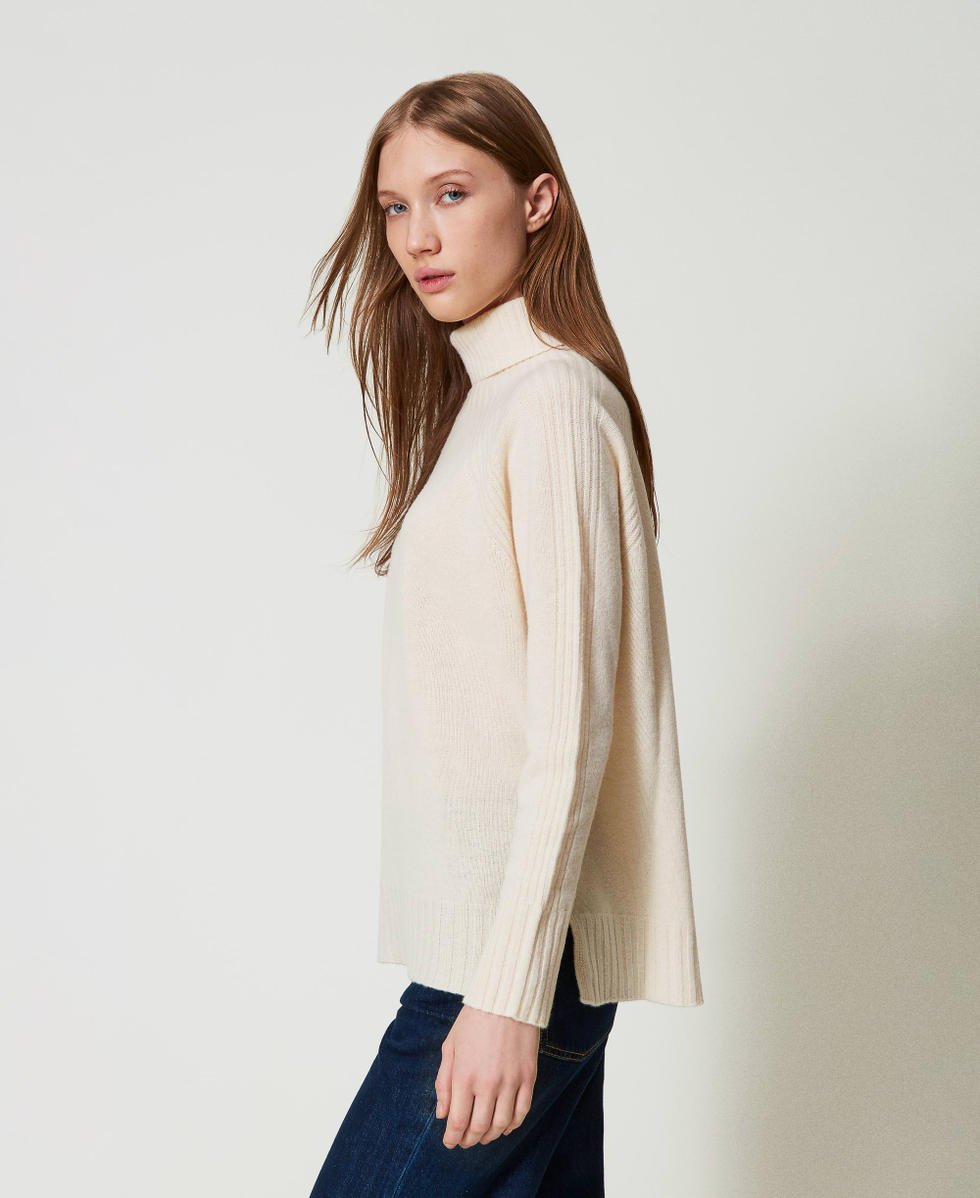 Rollkragenpullover aus Wolle und Kaschmir Wei&szlig; Schnee Frau 242TP3717_00282_02