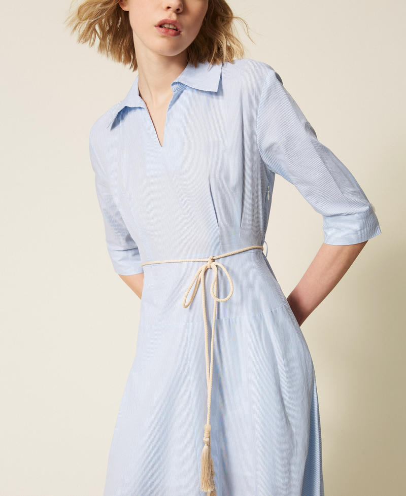 Robe longue ray&eacute;e avec broderie Blanc Cass&eacute;/Bleu Clair Broderie Pinstripe Femme 261AT2032_13391_04