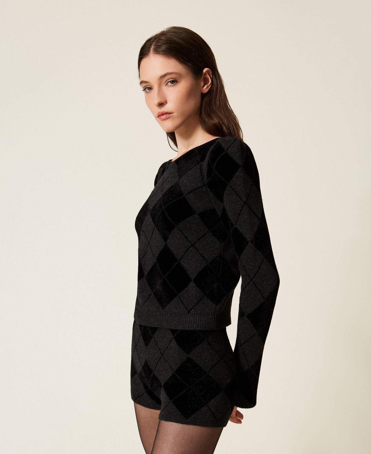 Diamond pattern knit shorts with inlays Two tone Charcoal/Black Woman 252TS3371_11247_02