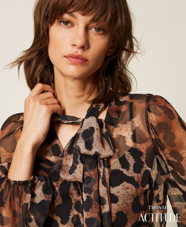 Koszula z woalu z printem zwierzęcym