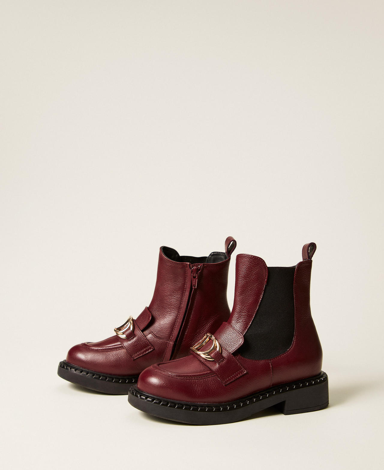 Bottines Chelsea en cuir avec Oval T Rouge Bordeaux Fille 252GCJ024_04218_02