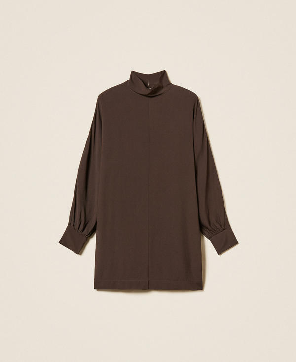 Robe courte en cr&ecirc;pe de Chine