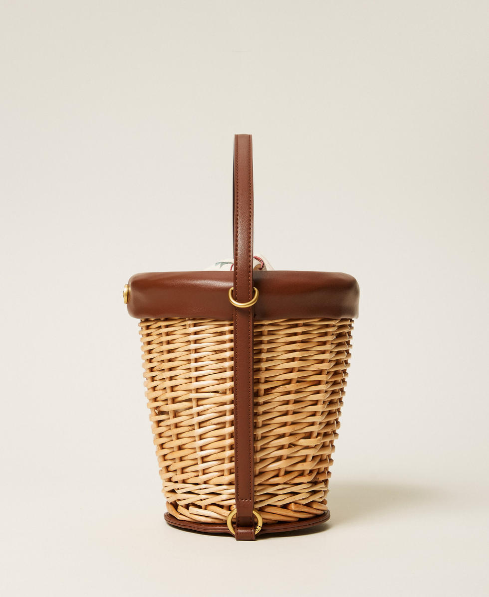 Wicker bucket bag with pouch