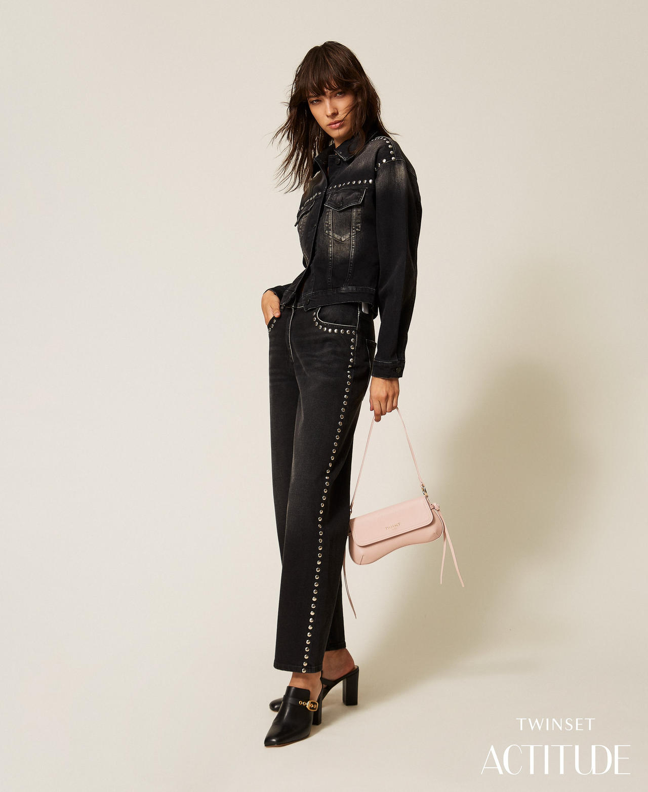 Jean barrel avec cabochons Denim Noir D&eacute;lav&eacute; Femme 261AP2262_12908_PA