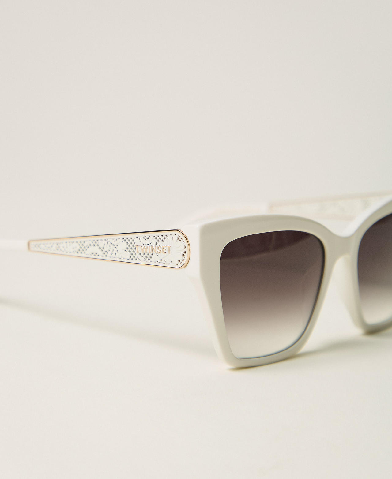 Butterfly-shaped acetate sunglasses Solid White Snow Woman 999TZ5095_14157_03