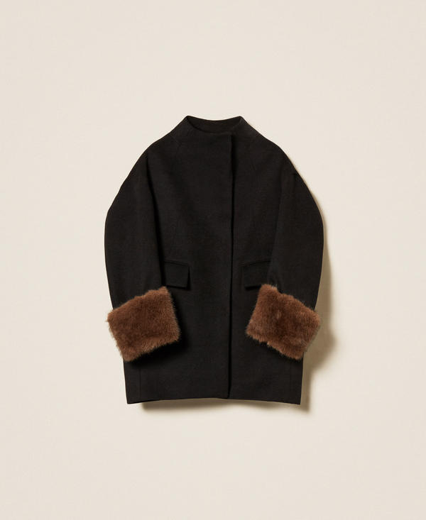 Cappotto in panno velour con faux fur