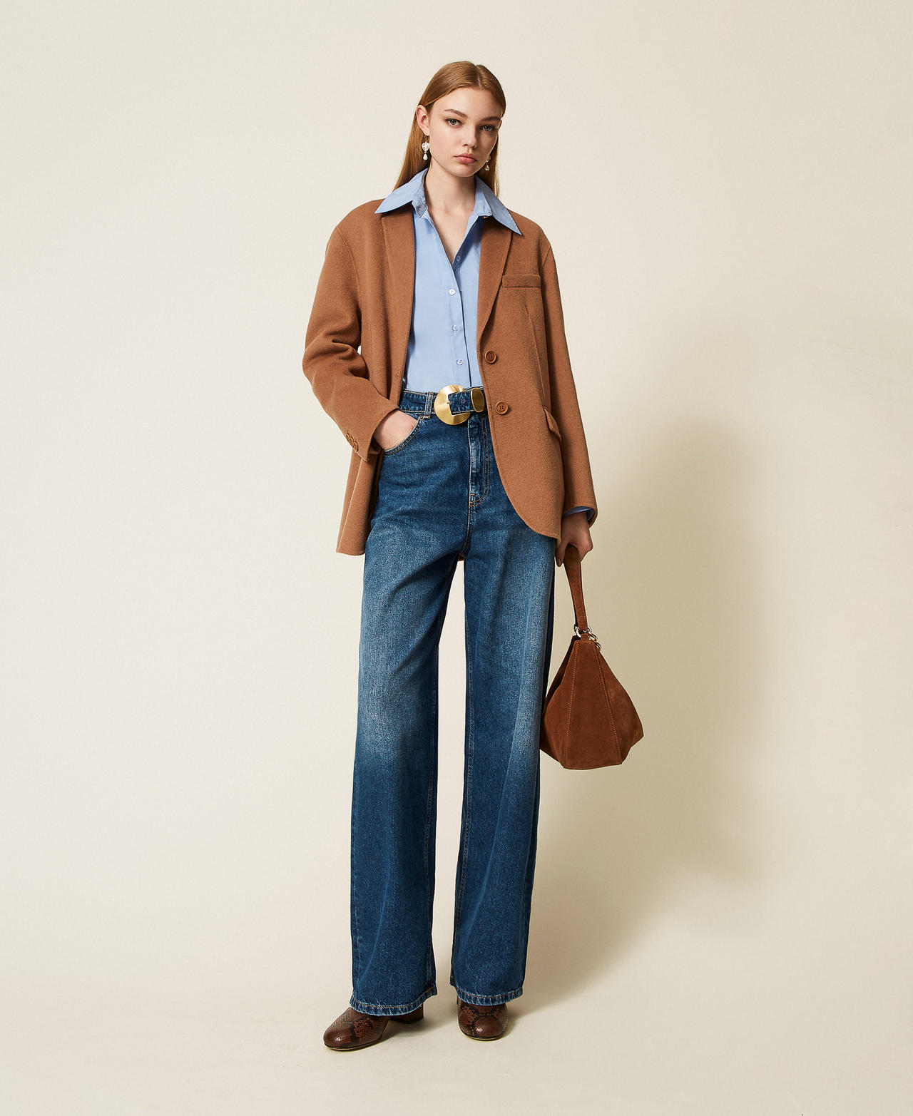 Jean ample avec ceinture et grande boucle