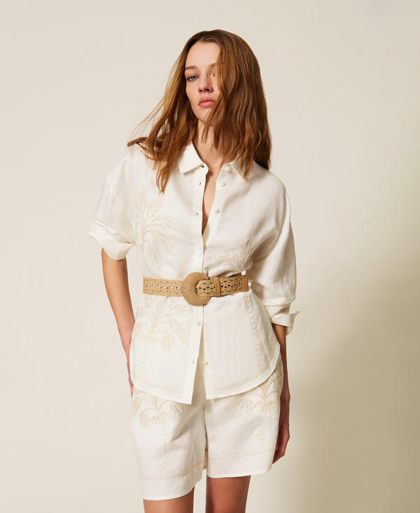 Linen blend shorts with embroidery