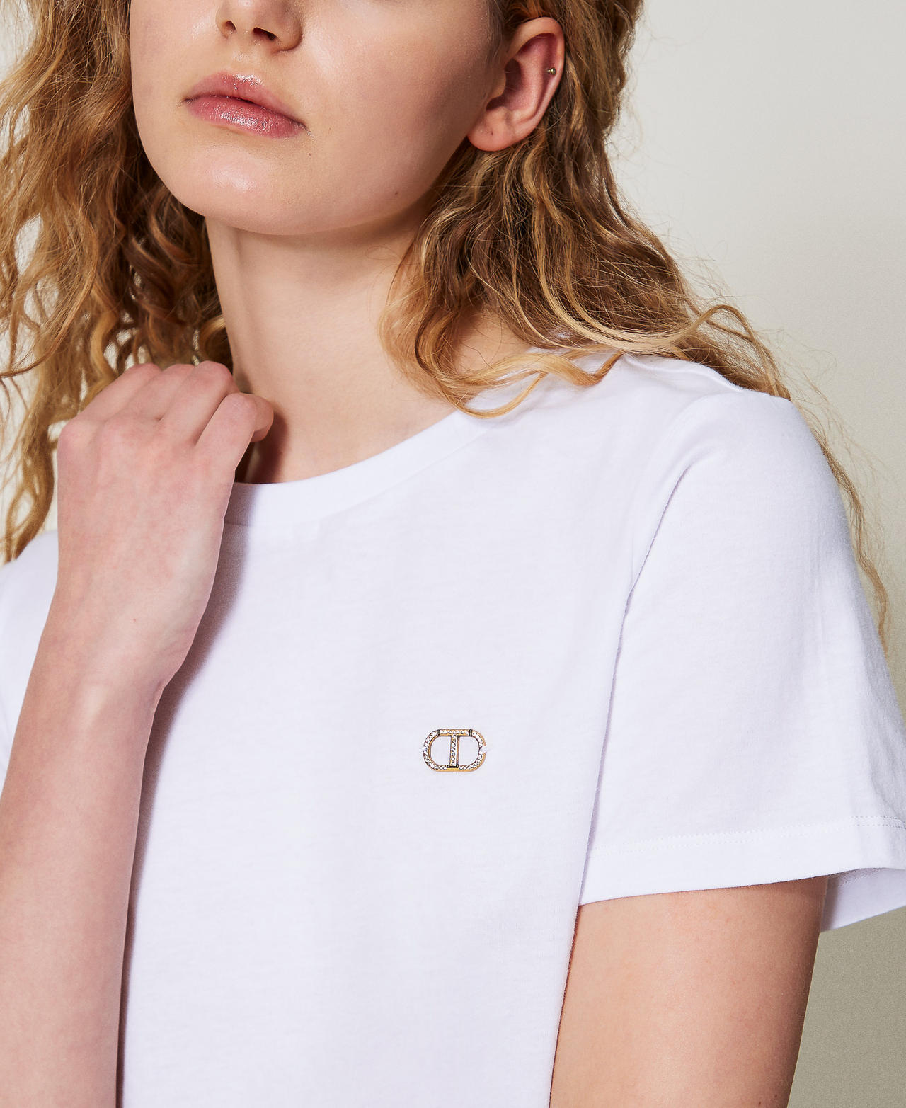 T-shirt with a rhinestone Oval T logo White Woman 251TT2040_00001_04