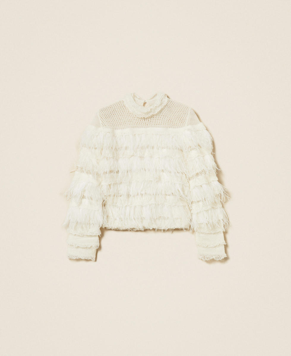 Jersey con volantes y plumas
