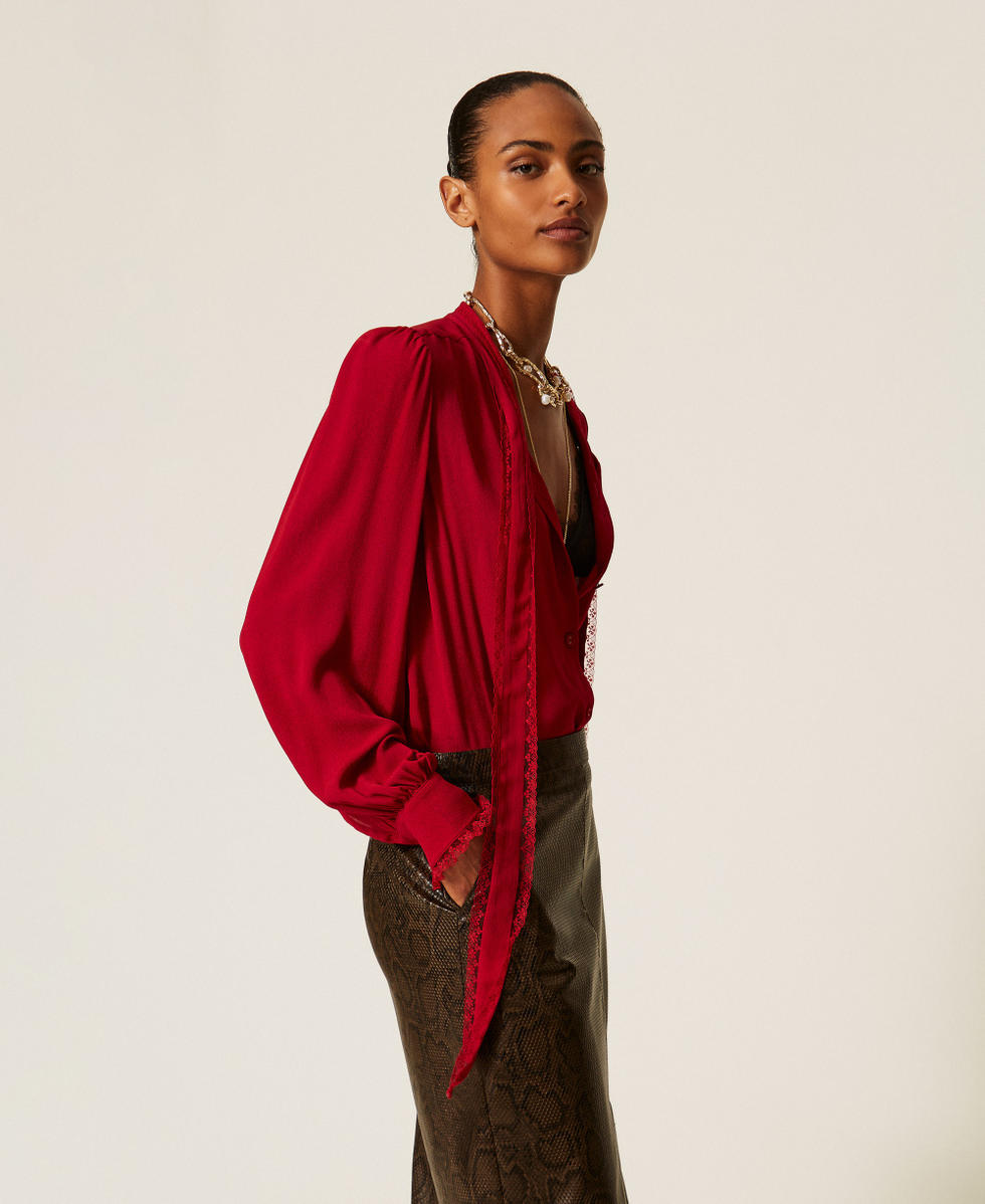 Cr&ecirc;pe de Chine shirt with bow Bloody Mary Woman 262TT2324_13464_02